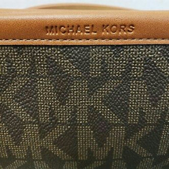 🚫SOLD🚫 Michael Kors Fanny Pack - Picture 3 of 3
